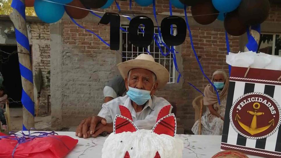 Las Calaveras celebra los 100 años de Don Cali, chicotero mayor