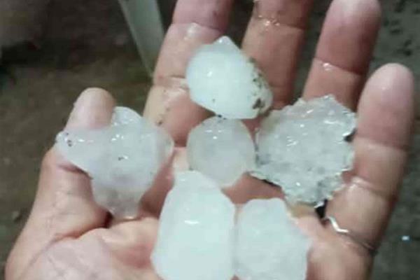 Lluvia y granizo cayeron el domingo en la noche en Escuinapa
