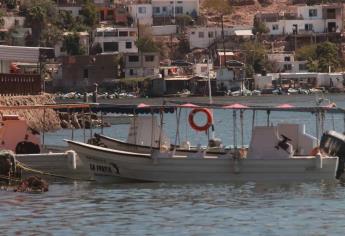 Vecinos de Topolobampo denuncian que llevan más 24 horas sin agua