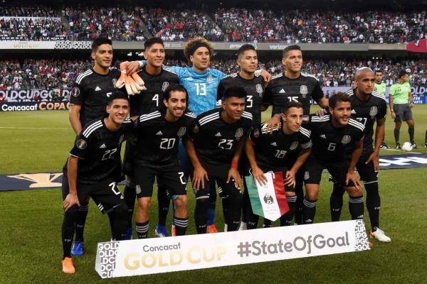 México inicia la eliminatoria ante Jamaica, sin aficionados en el Azteca