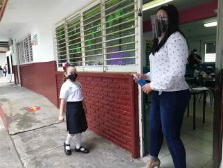 A una semana del regreso a clases, 39 escuelas han cerrado por contagios A una semana del regreso a clases, 39 escuelas han cerrado por contagios