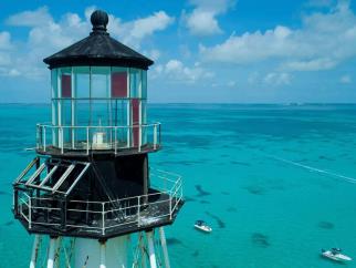 Salvan histórico faro de los Cayos de Florida de 150 años Salvan histórico faro de los Cayos de Florida de 150 años