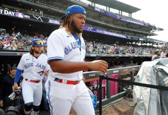 Guerrero Jr. pega su jonrón número 45 en el triunfo de los Azulejos sobre los Rays