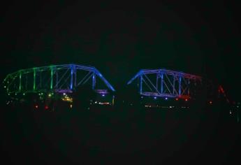 Visten de colores el Puente Negro de Culiacán