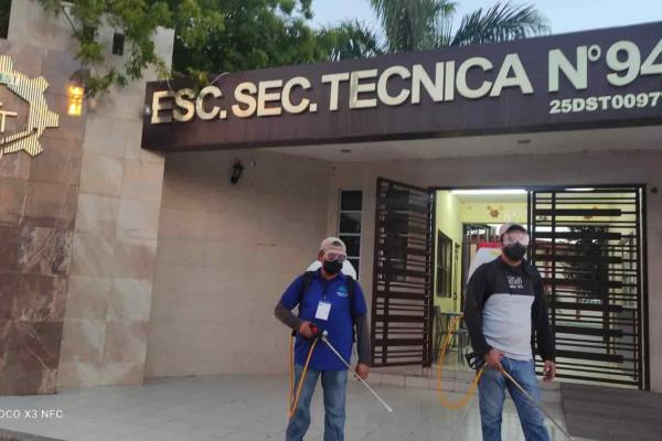 Fumigan contra los moscos 53 escuelas en Ahome