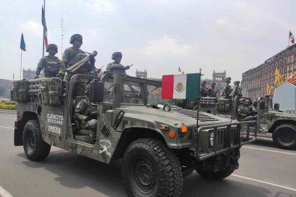 Senadores de EU piden suspender venta de armas al Ejército en México