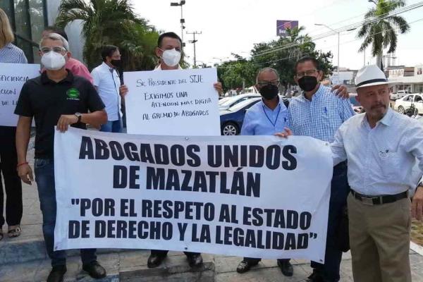 Abogados señalan burocracia y malos tratos en juzgados familiares de Mazatlán