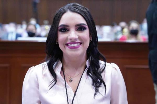 Comprometida Elizabeth Chía con su responsabilidad como diputada local