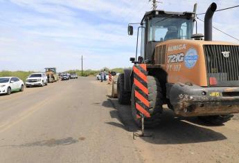 Supervisa Quirino Ordaz trabajos en carretera Guasave - Las Glorias