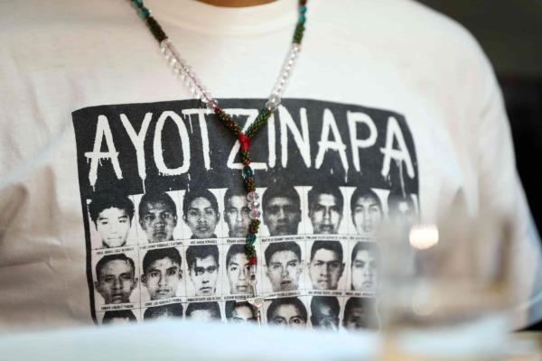 Procesan a dos peritos mexicanos por «obstaculizar» el caso Ayotzinapa