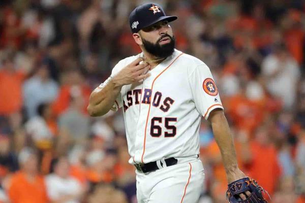 El lanzador mazatleco José Urquidy abrirá este lunes por los Astros