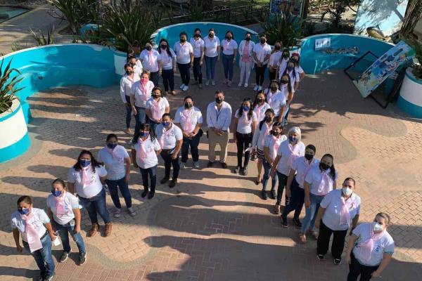 Acuario Mazatlán conmemora Día Internacional de la Lucha contra el Cáncer de Mama