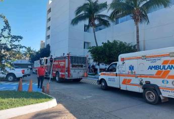 Cae elevador del edificio de Conapesca en Mazatlán; una persona estaba en el interior