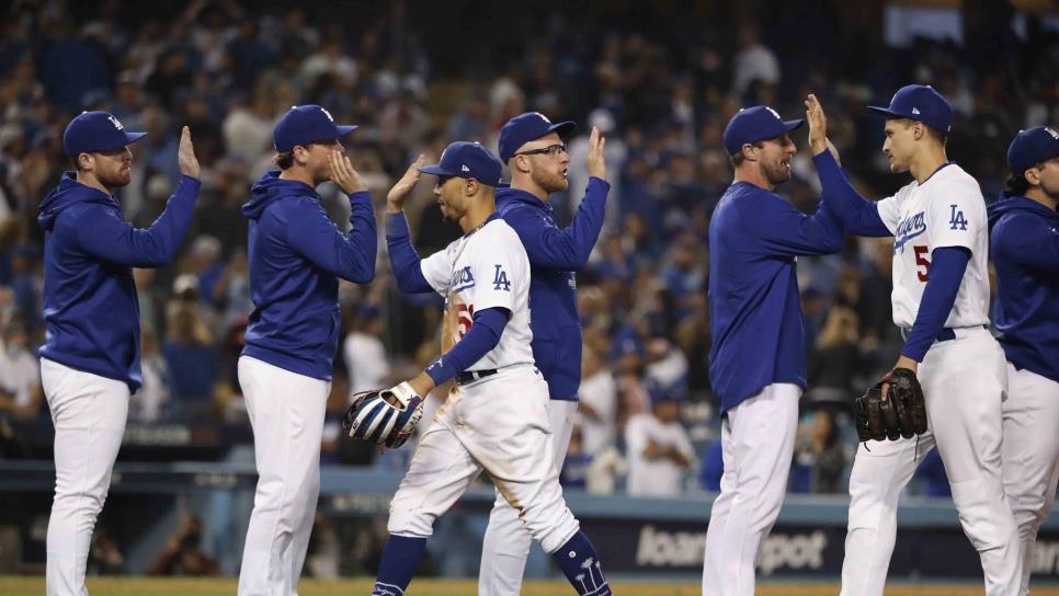 Dodgers ganan por paliza de 11-2 a los Bravos