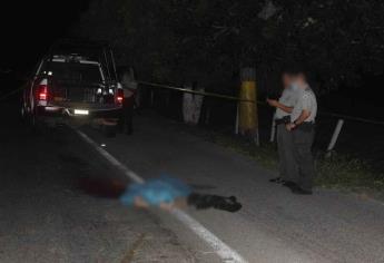 Encuentran a hombre asesinado a golpes en la autopista Benito Juárez, en Culiacán