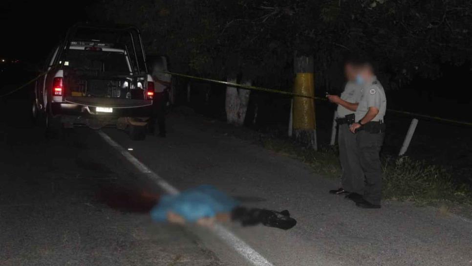 Encuentran a hombre asesinado a golpes en la autopista Benito Juárez, en Culiacán