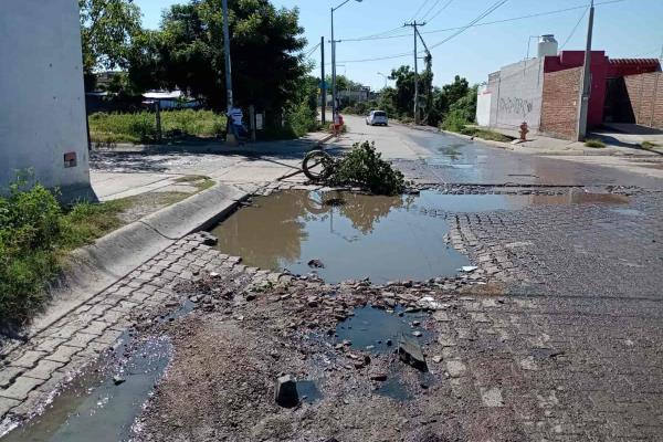 Lluvias por «Nora» y «Pamela» dejan daños en vialidades de Mazatlán: alcalde
