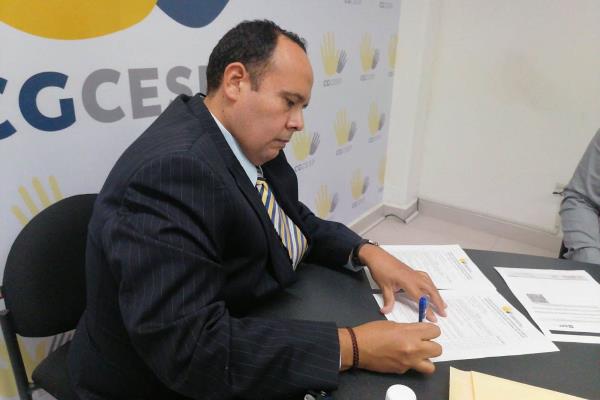 «La Fiscalía le ha quedado a deber a la sociedad»: Octavio Martínez, aspirante a Fiscal.