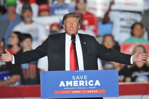 Trump busca retener 770 documentos de comité que investiga asalto a Capitolio