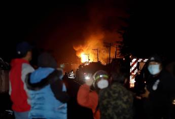 Un muerto y 15 heridos por la explosión de un gasoducto de Pemex en México