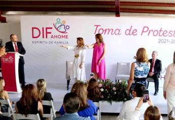 Rinden protesta Mónica Torres y Fernanda García en el DIF Ahome