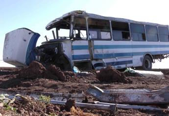 Camionazo deja a 25 jornaleros lesionados en Guasave