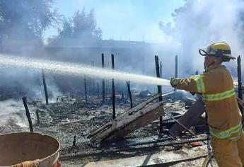 Incendio deja sin hogar a cuatro familias de Mazatlán