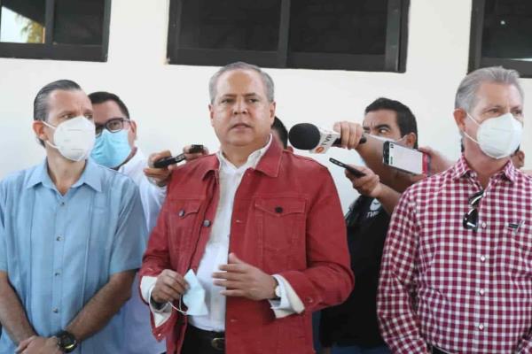 Alcalde de Ahome viaja a CDMX para buscar recursos