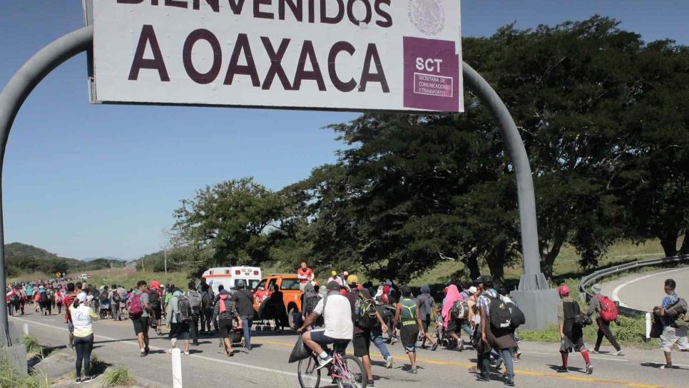 Caravana de migrantes en México deja Chiapas e ingresa a Oaxaca