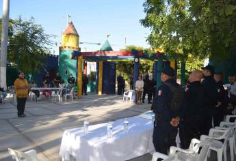 ¡La comida está servida! Vecinos de Nuevo Horizonte invitan a policías a comer en Los Mochis