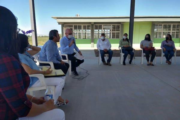 Autoridades de la Coordinación Zona 01 de Cobaes visitan el Plantel 117 del Ejido Mochis
