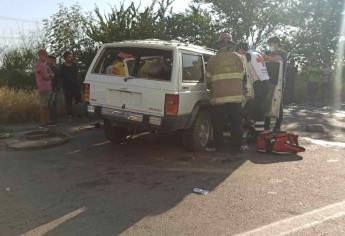 Muere adulto mayor en accidente de carro en Guasave