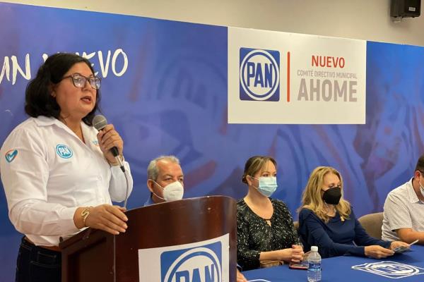 Verónica Montaño recorre Sinaloa para acercarse a la militancia panista