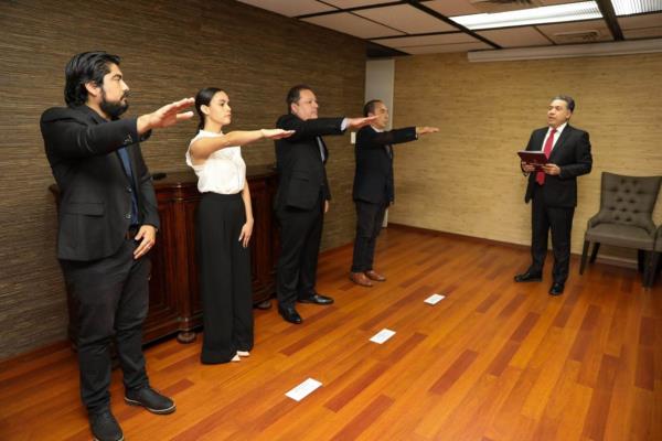 Rinden protesta nuevos funcionarios de Gobierno de Sinaloa
