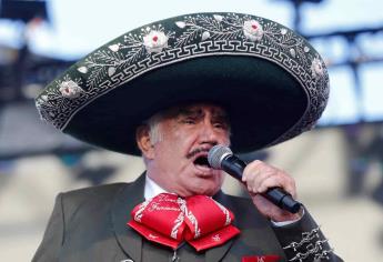 Vicente Fernández vuelve a terapia intensiva por problemas respiratorios