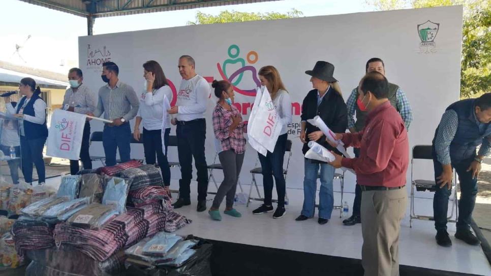 Arranca el DIF Ahome el programa invernal «Abrazando a Ahome» en campo pesquero Las Lajitas