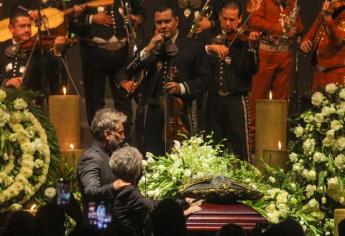 Despiden con homenaje a Vicente Fernández en Guadalajara