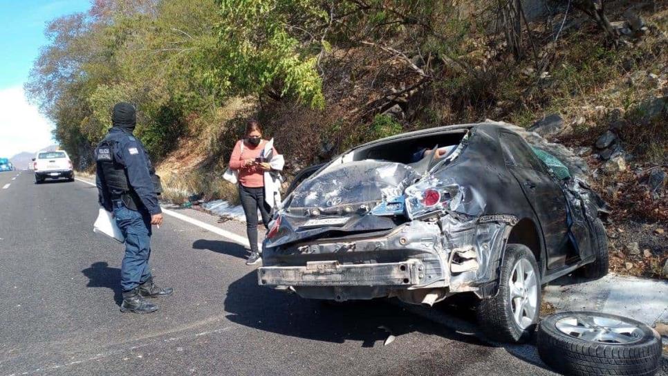 Vecina de Juan José Ríos vuelca en la México 15