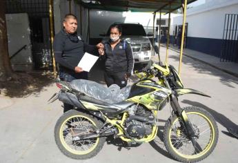 Recuperan policías de Ahome motocicleta robada en el Ejido Ohuira