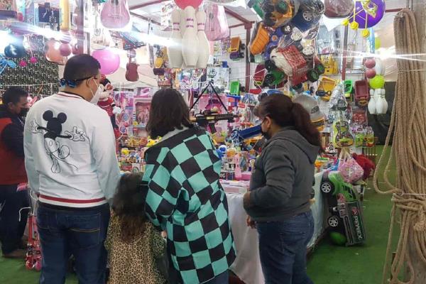Comerciantes de Los Mochis esperan su Navidad con el repunte de las ventas