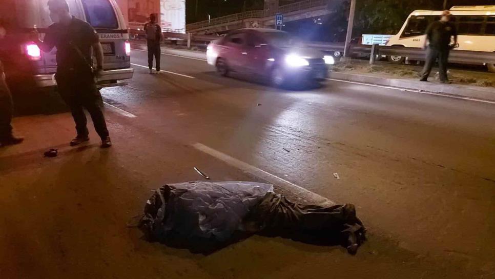 Muere persona atropellada a unos metros del puente peatonal en Santa Fe