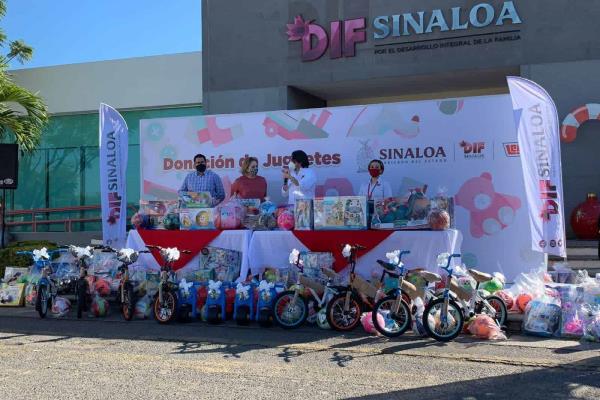 Entrega Casa Ley 2 mil juguetes a DIF Sinaloa