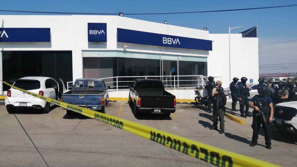 Vinculan a proceso a hombre que provocó la muerte de policía tras intento de robo bancario