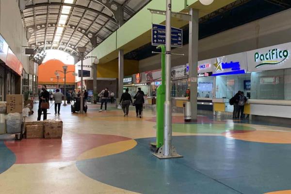 La detienen por golpear a mujer en la Central de Autobuses de Culiacán