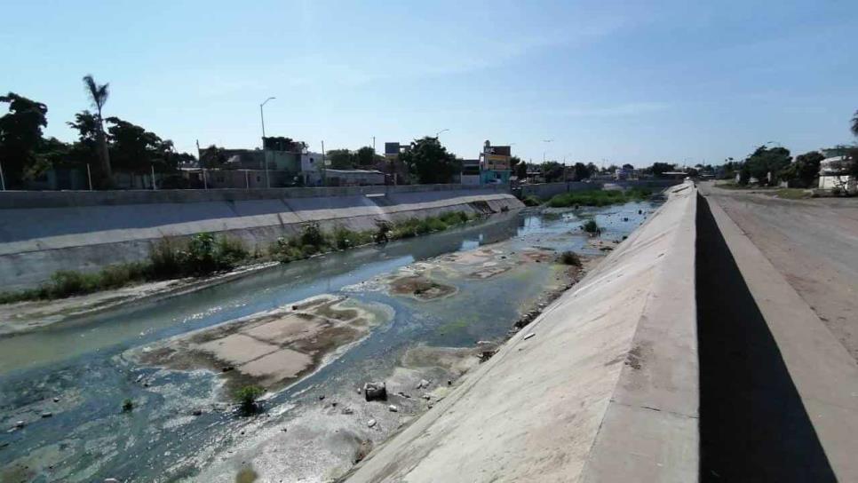 Sin lluvias, el Arroyo del Jabalines aún tiene cauce… pero de aguas negras