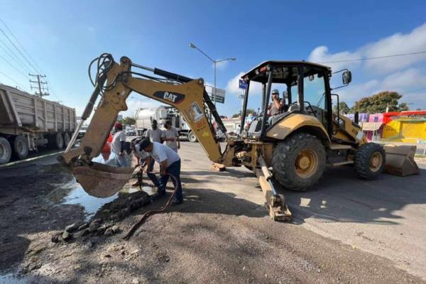 Atenderá Jumapam esta noche socavón de la Av. Colosio