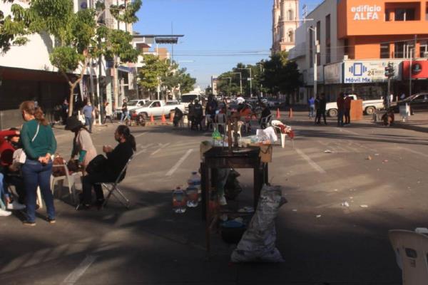 «No se van a quitar», la Obregón cumple 48 horas bloqueada