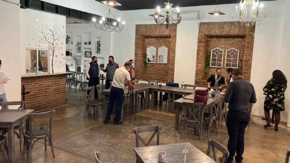 Restauranteros a favor de la «Ley Silla», para NO prohibir a los empleados sentarse en su jornada laboral