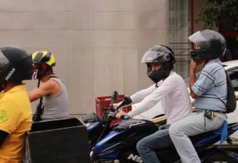 Una obligación que acompañante de motociclista también traiga casco: Julio César Romanillo