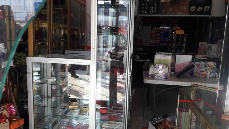 Ladrones se llevan medio millón pesos en joyería en Guasave